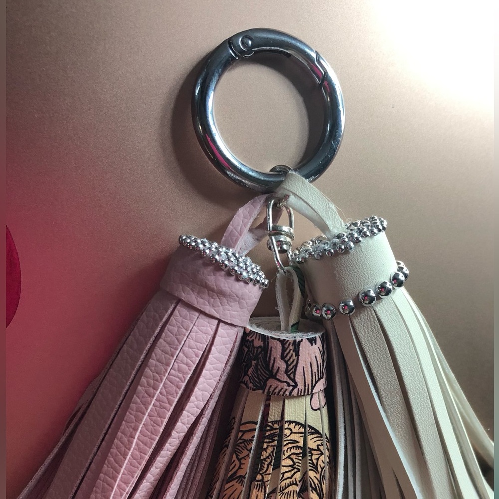 Handmade Spring Time Tassel Key Holder - Picture 2 of 3